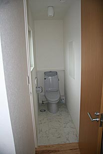 内観・2階トイレ