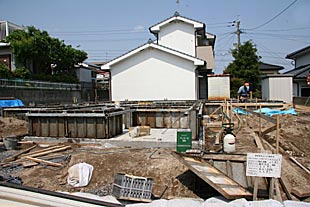 外観・耐圧盤布基礎の型枠2