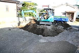 外観・基礎下地堀り1