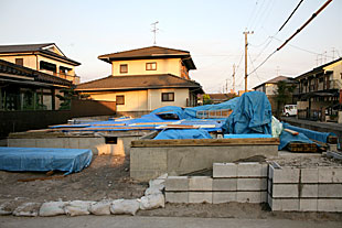 外観・基礎全景