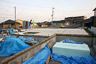 外観・基礎全景