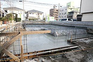 外観・耐圧盤基礎と基礎配筋2