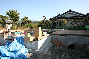 外観・基礎全景