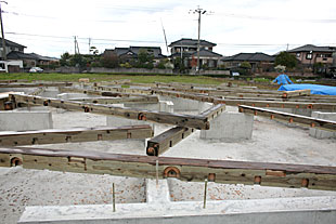 内部・基礎と土台