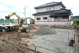 外観・基礎底盤砕石1