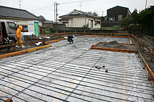 外観・基礎ベース配筋2