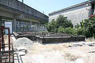 外観・基礎全景