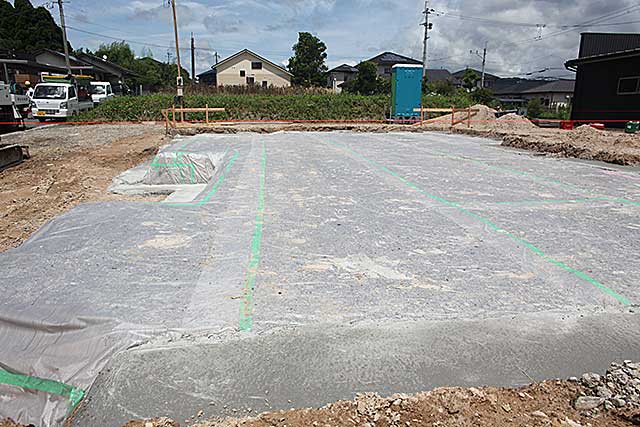 外観・基礎下防湿施工2