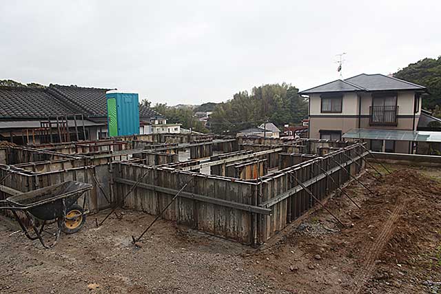 外観・基礎全景