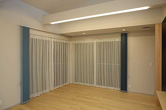 内部・リビング2