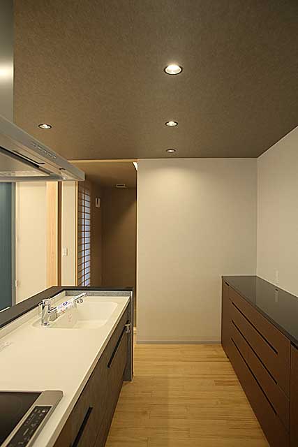 内部・キッチン1