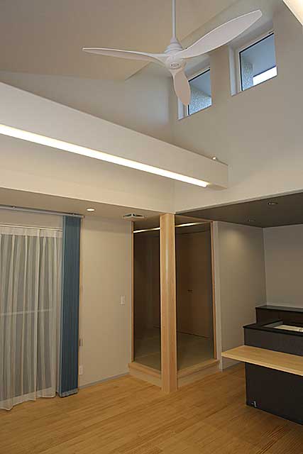 内部・リビング吹抜1