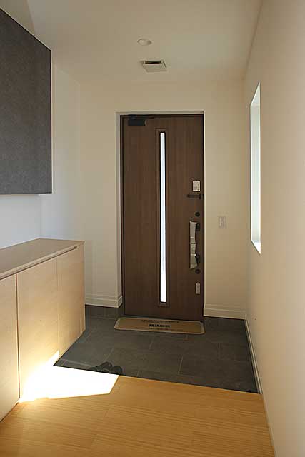 内部・玄関1