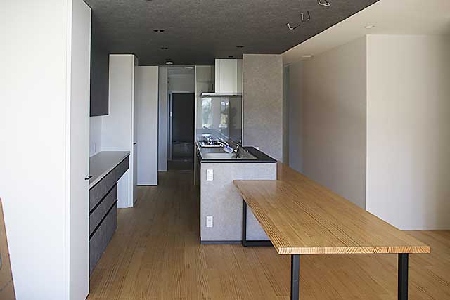 内部・ダイニング2