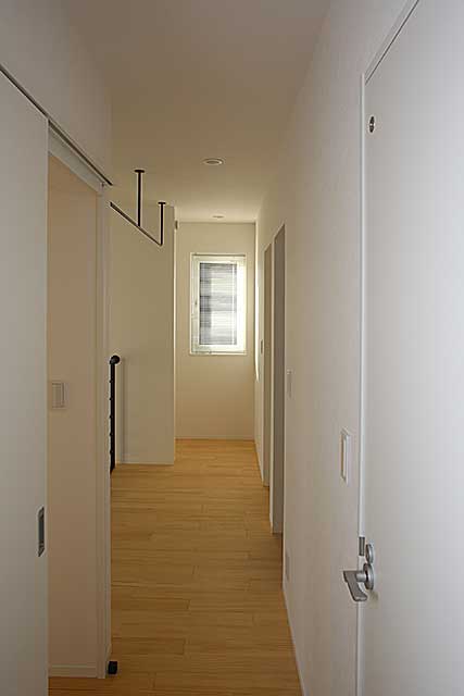 内部・2階 廊下1