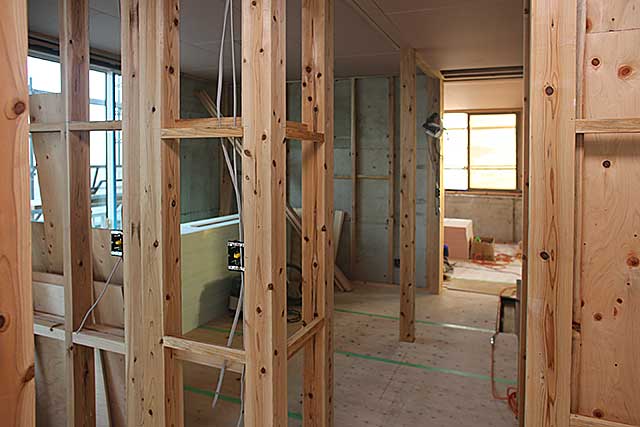 内部・2階 居室下地施工4