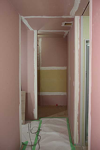 内部・廊下下地施工