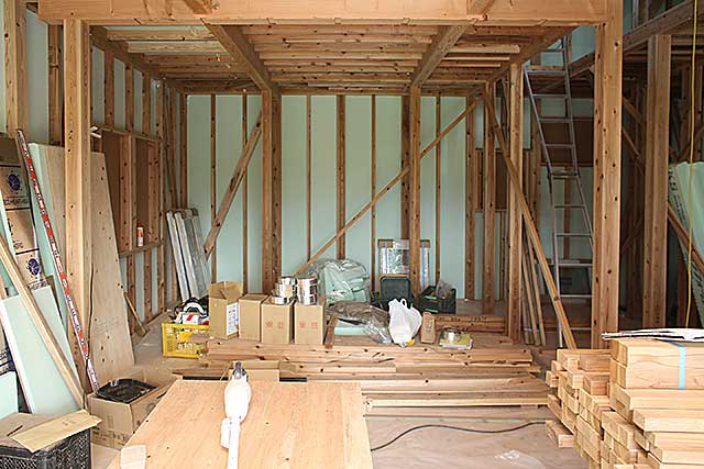 内部・リビング断熱施工2