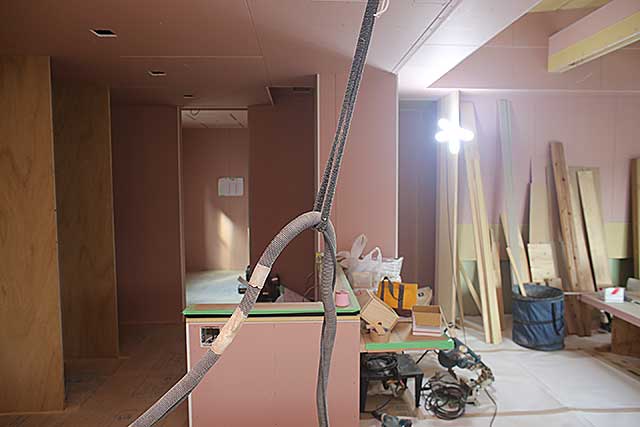 内部・キッチン下地施工1