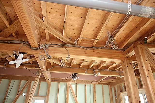 内部・天井配管と配線