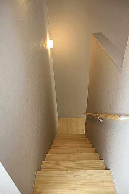 内部・2階 階段