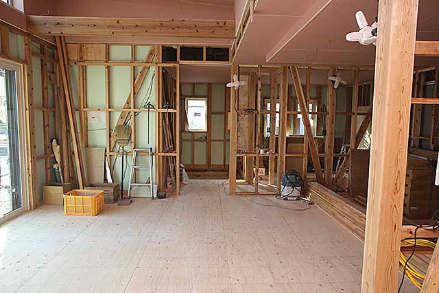 内部・リビング下地施工2