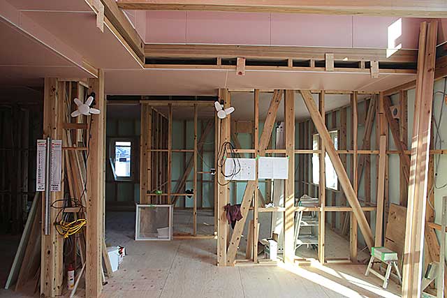 内部・天井下地施工