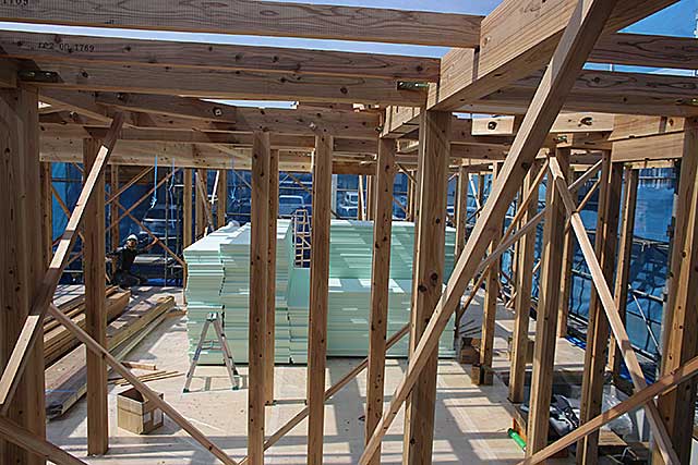 外観・構造躯体全景