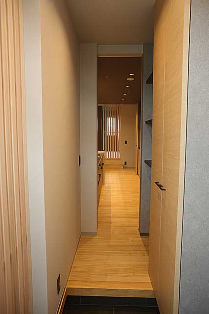 内部・勝手口