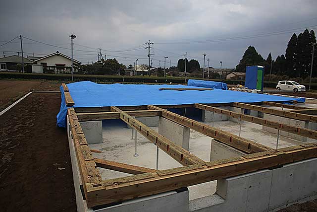 外観・土台下鋼製束